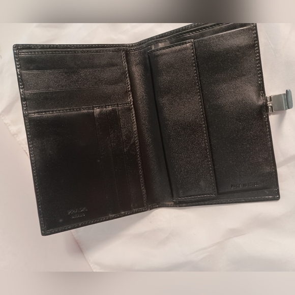 PRADA Double hook Bi fold Wallet Silver Hardware Unisex Leather Black - Picture 12 of 14